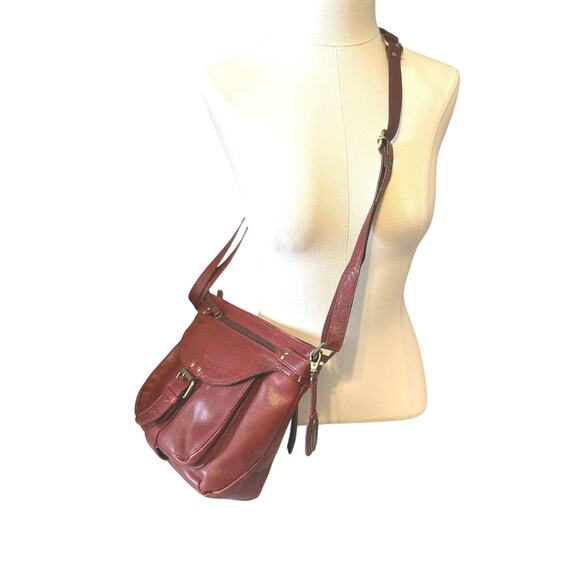 Børn Red Leather Crossbody Bag - Stylish and Practical! - Picture 2 of 12